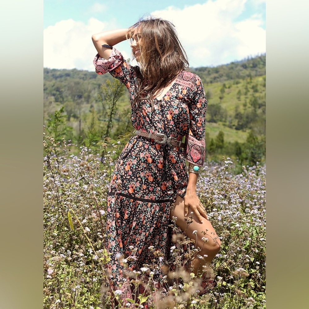 Tulle & Batiste Rare Jamawar Rose Maxi Gown L